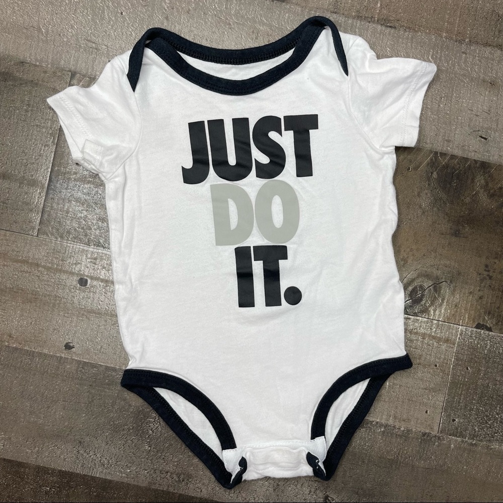 Nike Just Do It Bodysuit size 9months